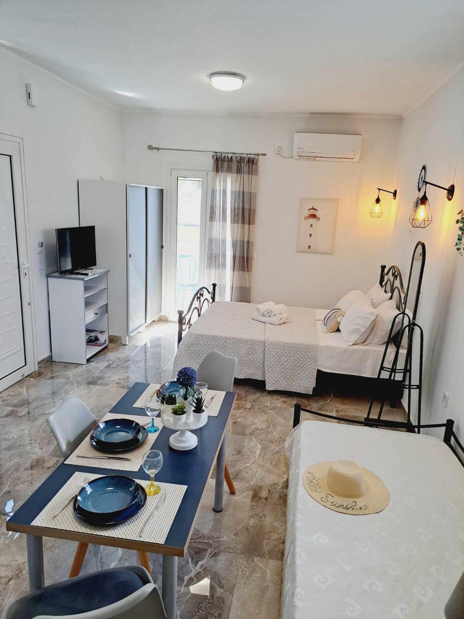 Ferienhaus Dp Homes Mimika Santorini *